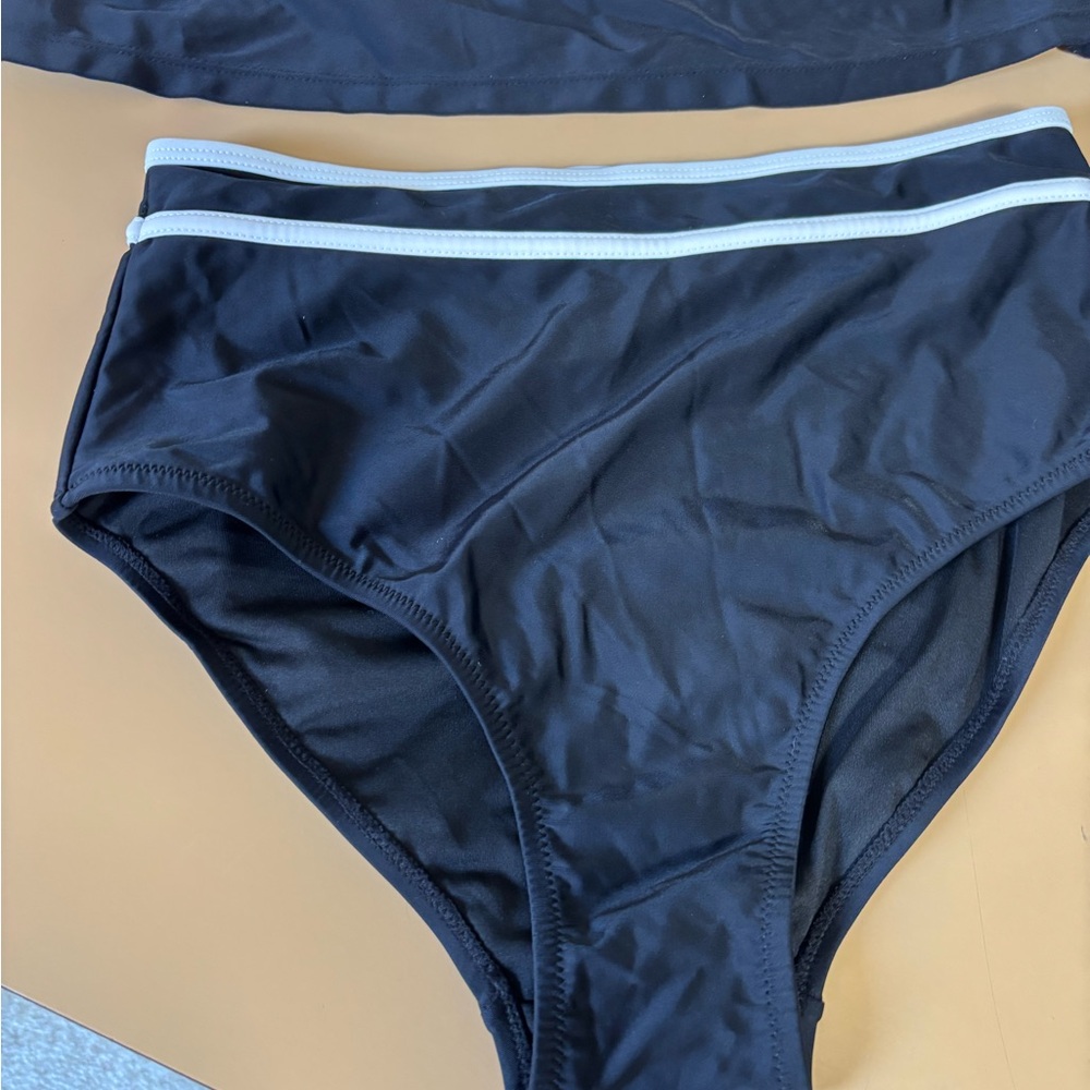 Black High-Neck Tankini Set size Med - Picture 3 of 10